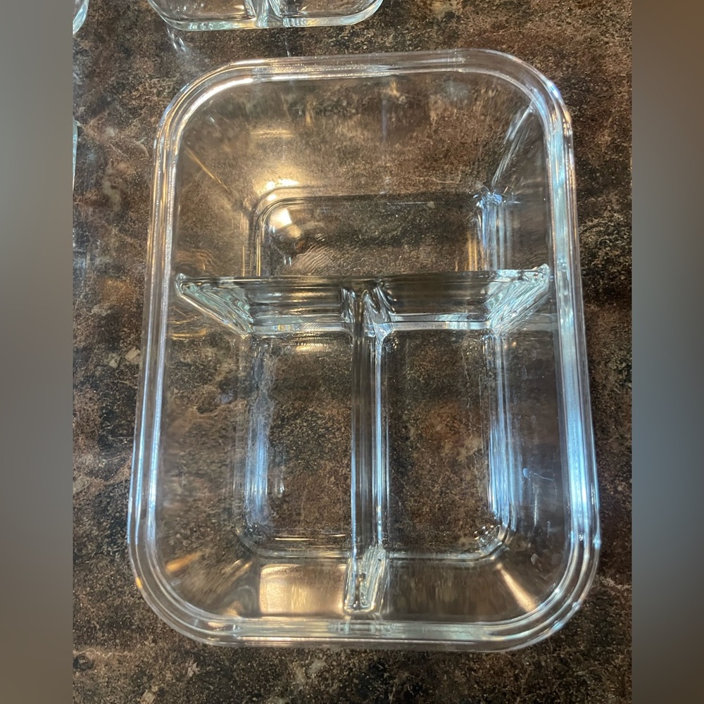 Glass containers with lids